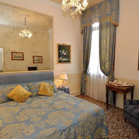 帕拉佐欧多尼酒店 招待所 威尼斯