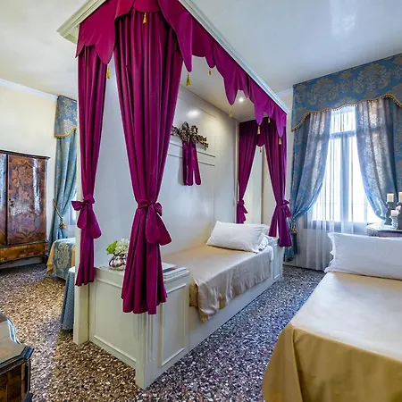 Palazzo Odoni 4*