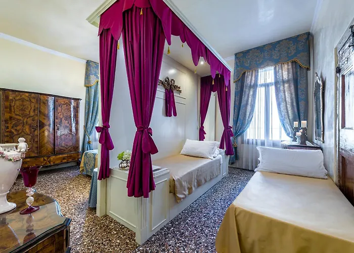 Palazzo Odoni 4*