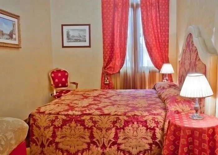 Palazzo Odoni 4*