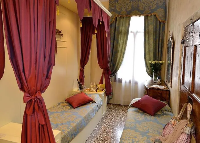 Palazzo Odoni Гостевой дом Венеция